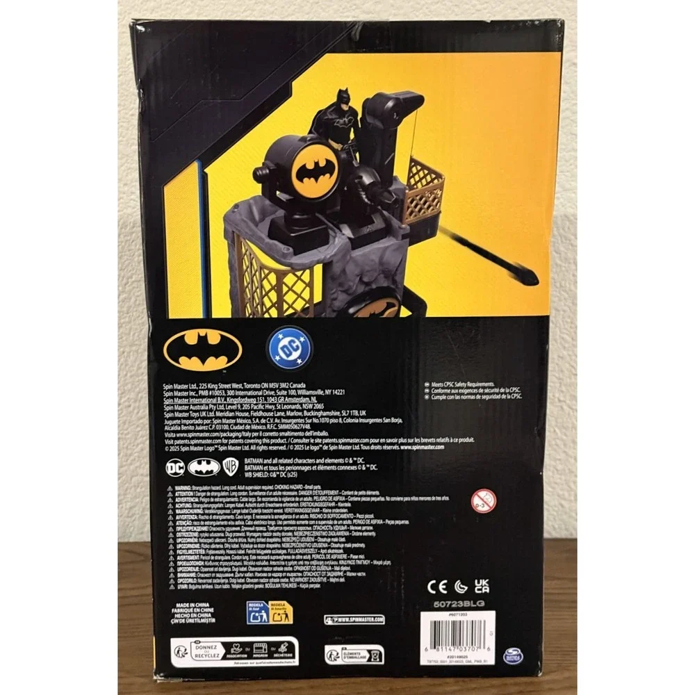 Spin Master DC Comics Batman Batcave Playset with Batman Action Figure NEW